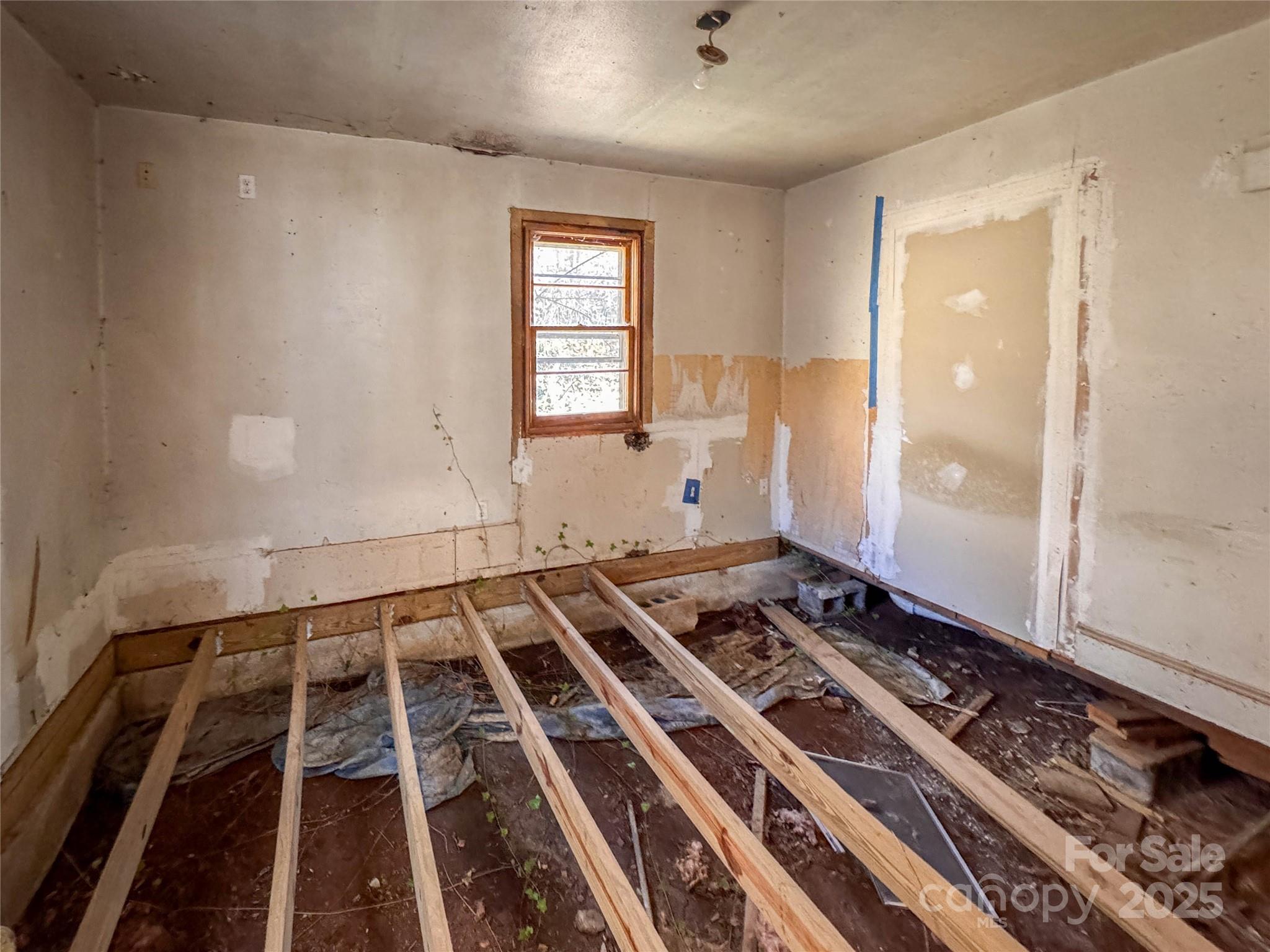 218 Cub Creek Road Bakersville NC 28705