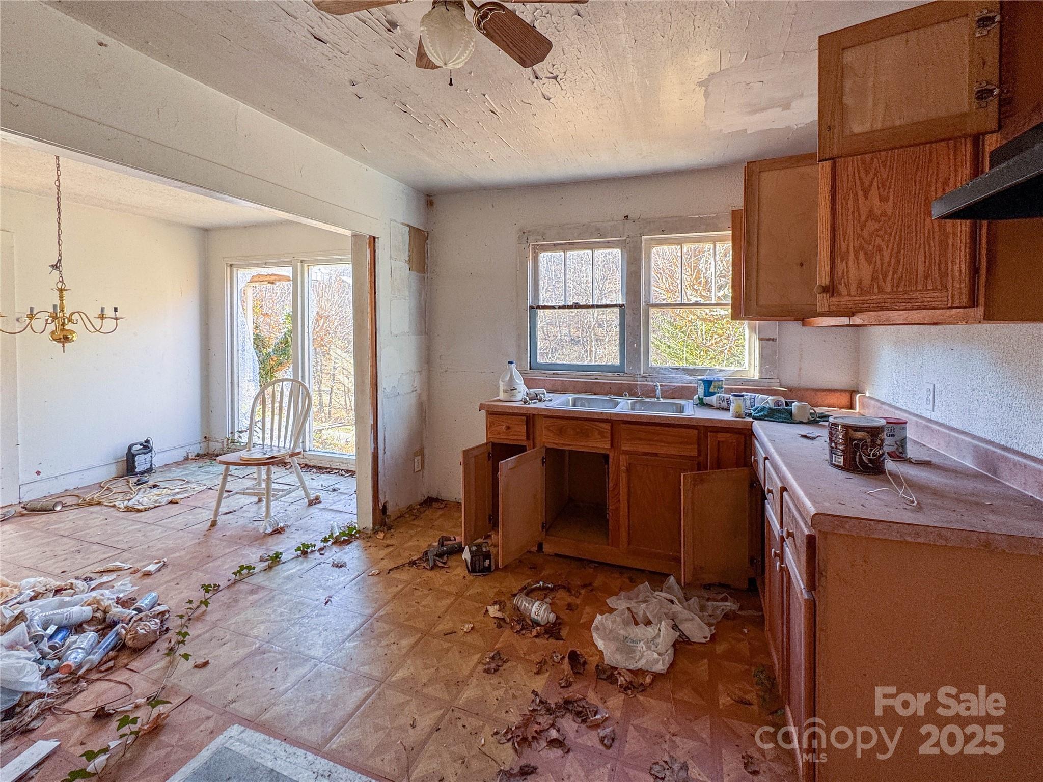 218 Cub Creek Road Bakersville NC 28705