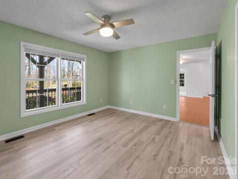 150 Westview Drive Hendersonville NC 28791
