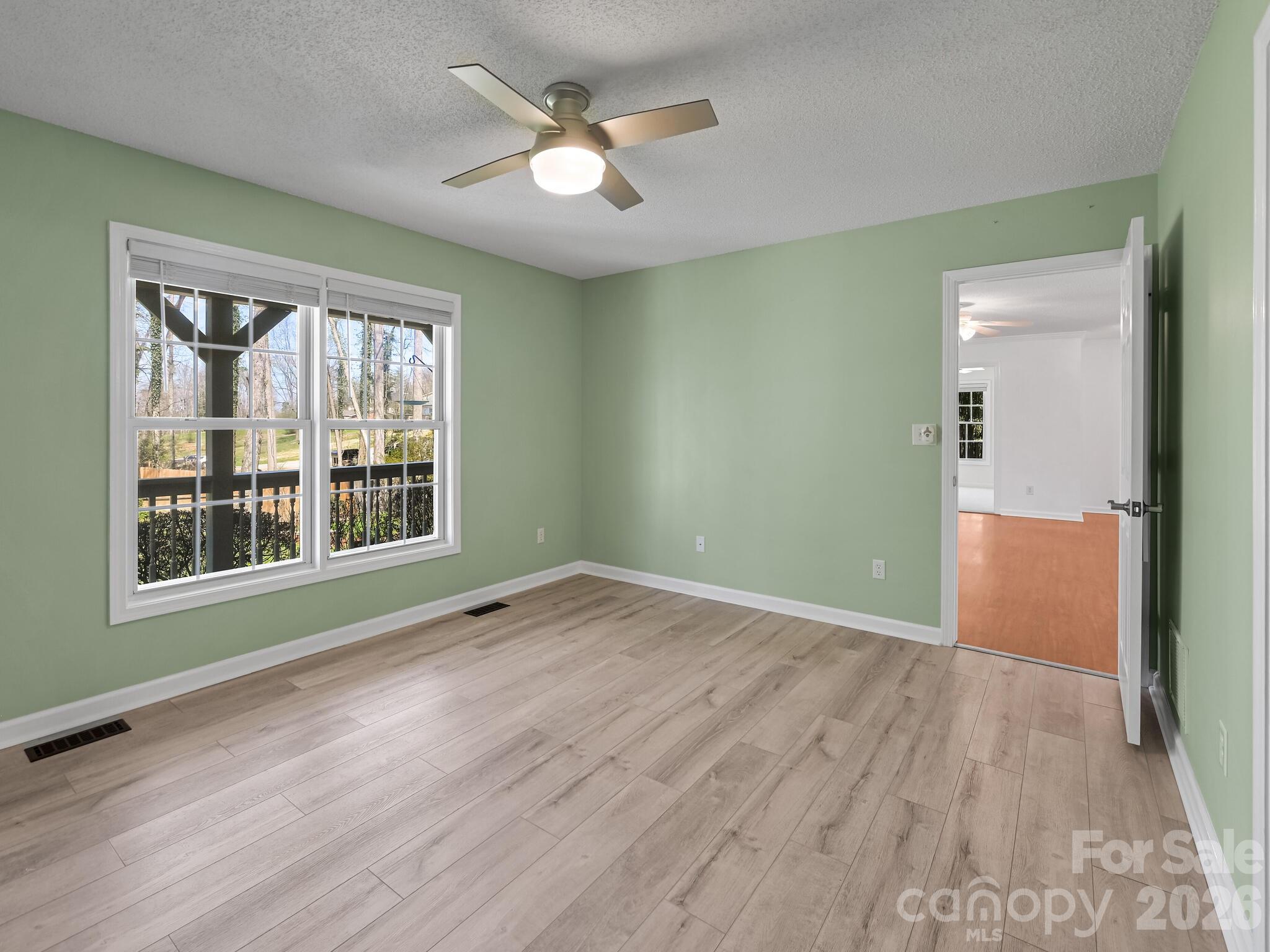 150 Westview Drive Hendersonville NC 28791