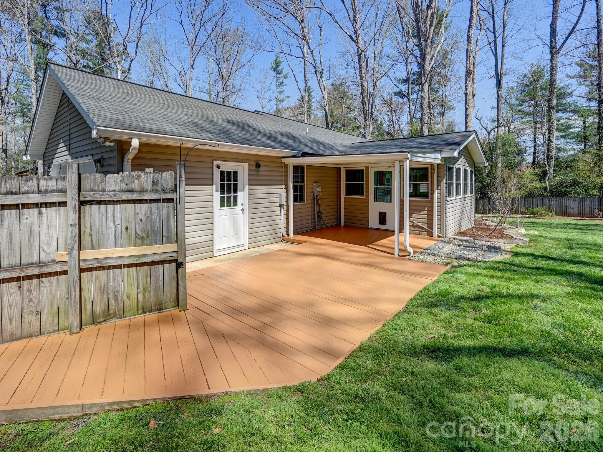150 Westview Drive Hendersonville NC 28791