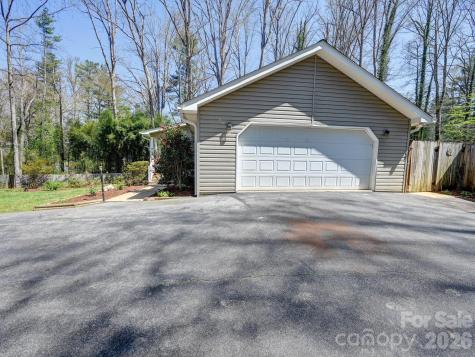 150 Westview Drive Hendersonville NC 28791