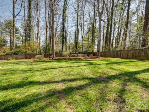 150 Westview Drive Hendersonville NC 28791