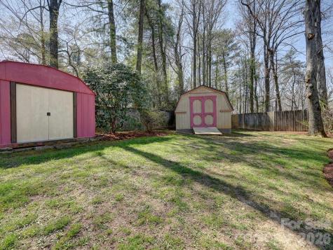 150 Westview Drive Hendersonville NC 28791