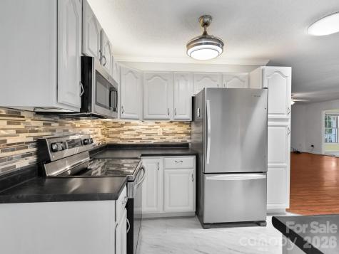 150 Westview Drive Hendersonville NC 28791