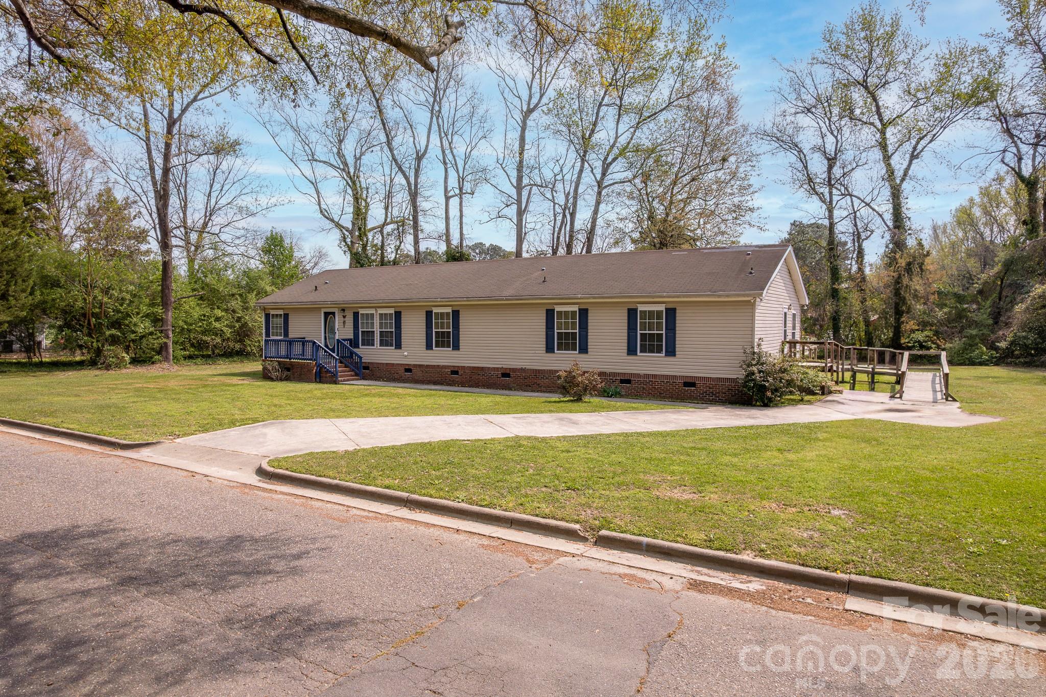 210 Pierce Street Warsaw NC 28398