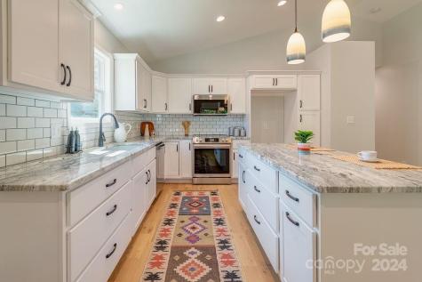 32 Gudger Road Candler NC 28715