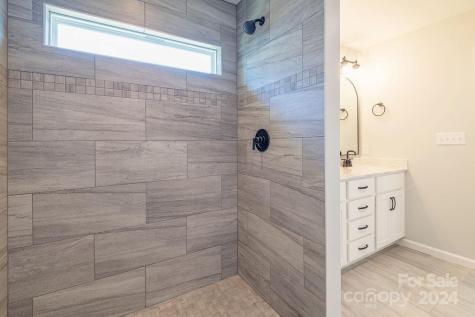 32 Gudger Road Candler NC 28715