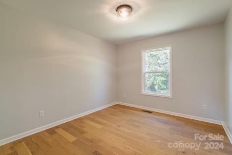 32 Gudger Road Candler NC 28715