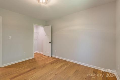 32 Gudger Road Candler NC 28715