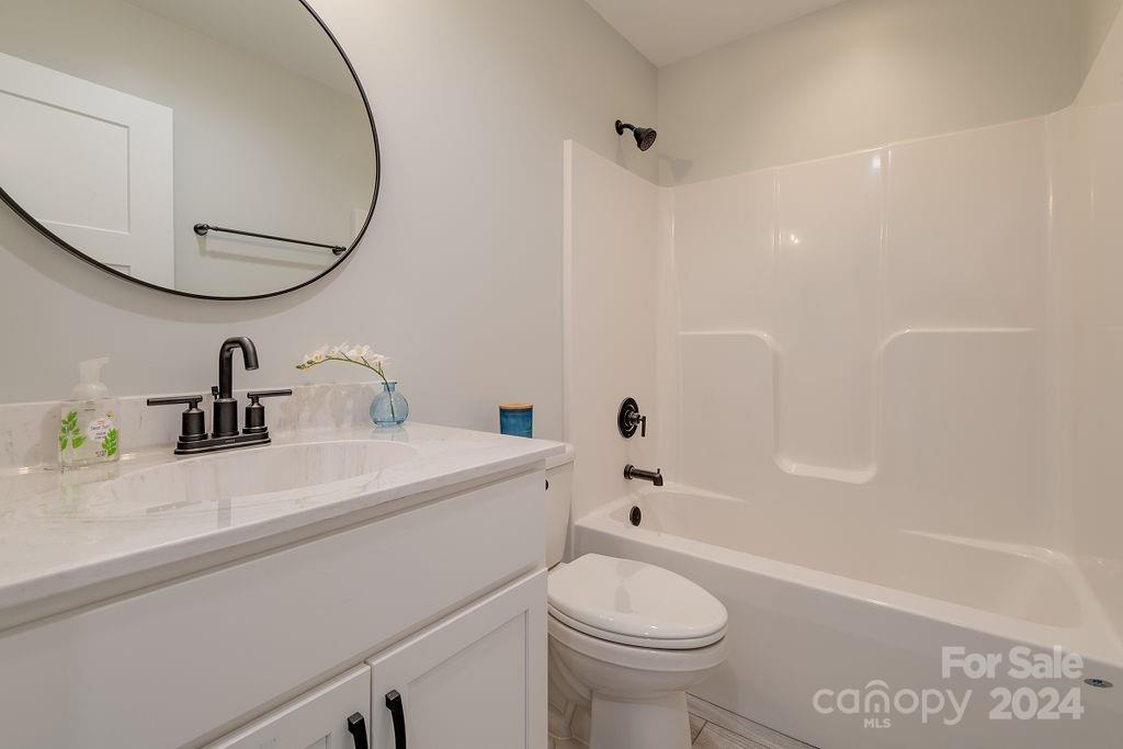 32 Gudger Road Candler NC 28715