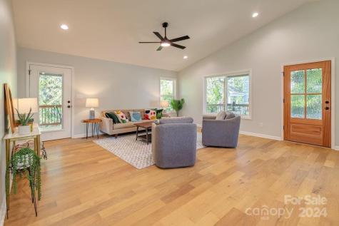 32 Gudger Road Candler NC 28715