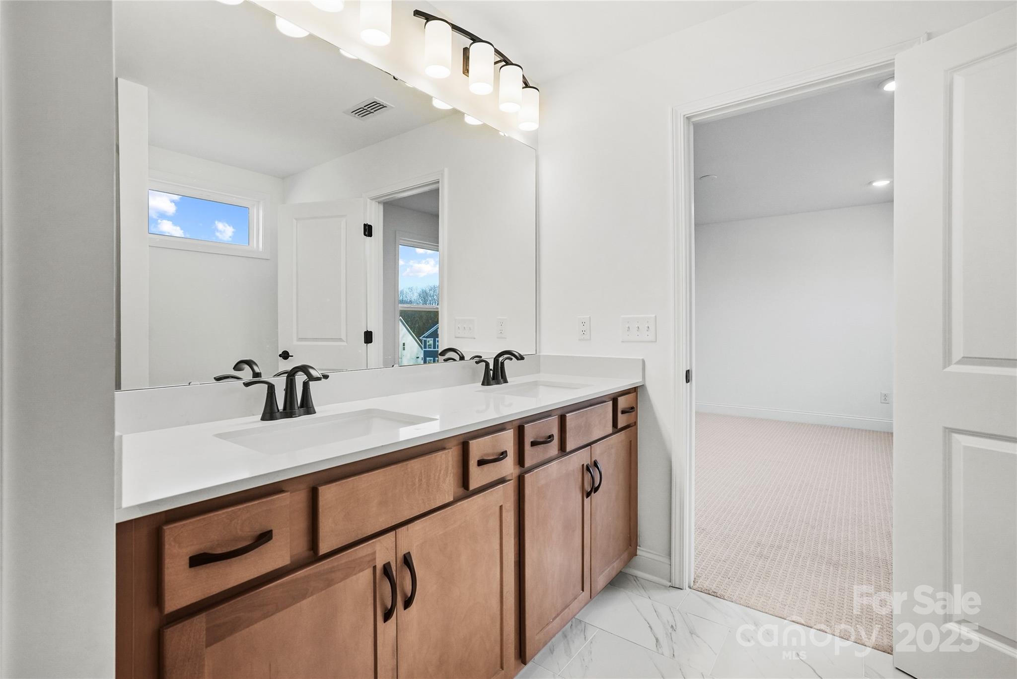 1007 High Bluff Point SE Waxhaw NC 28173