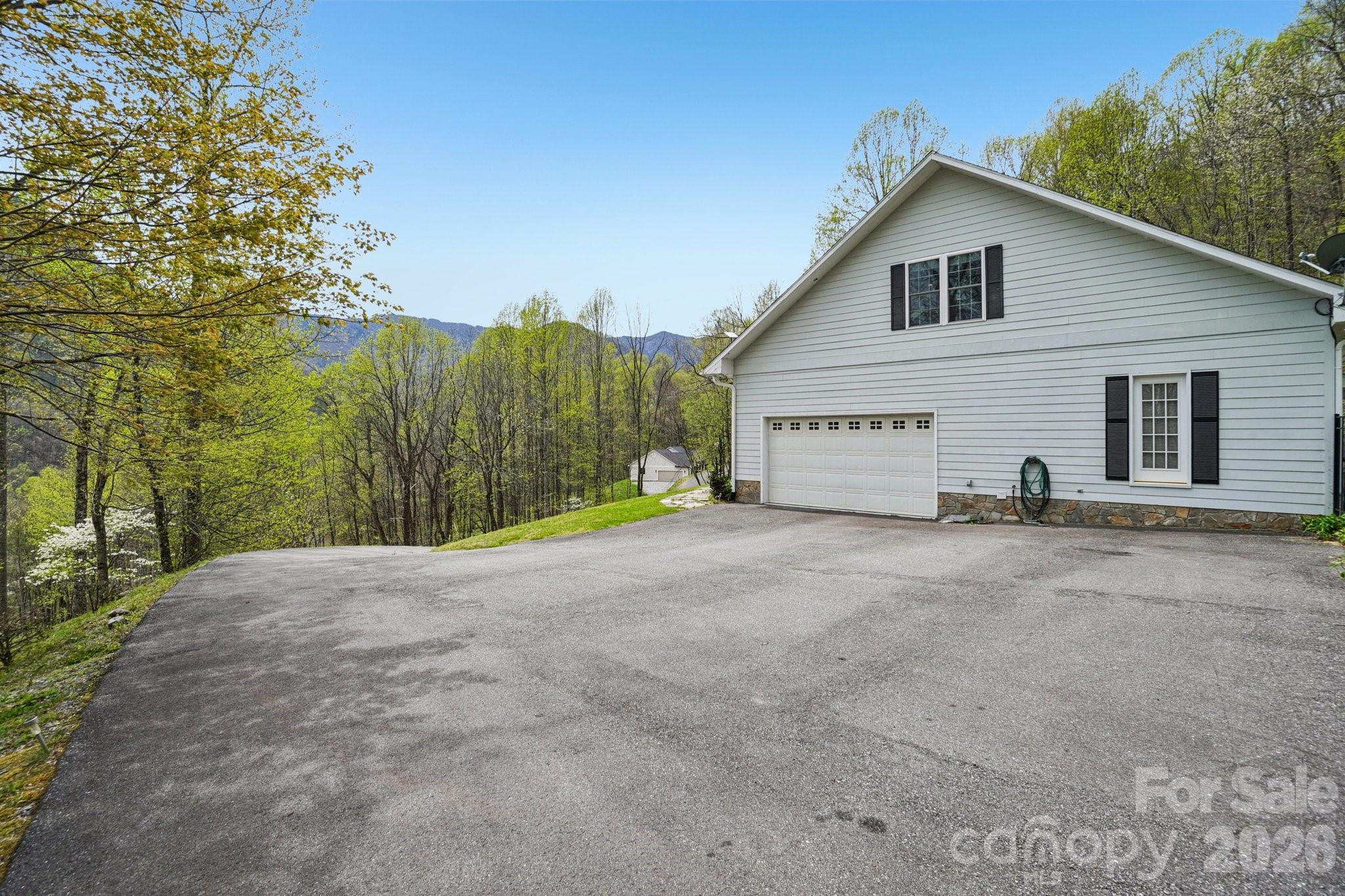 302 Davy Crockett Drive Maggie Valley NC 28751