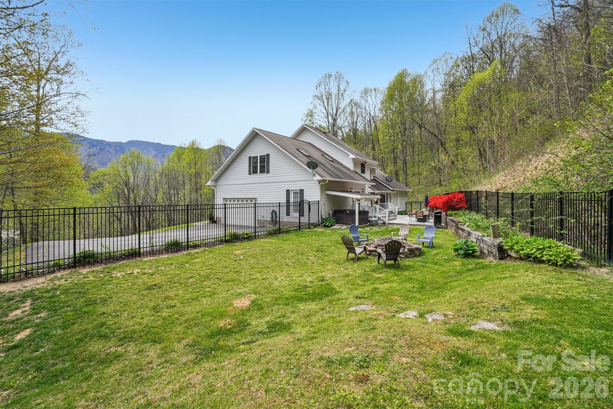 302 Davy Crockett Drive Maggie Valley NC 28751