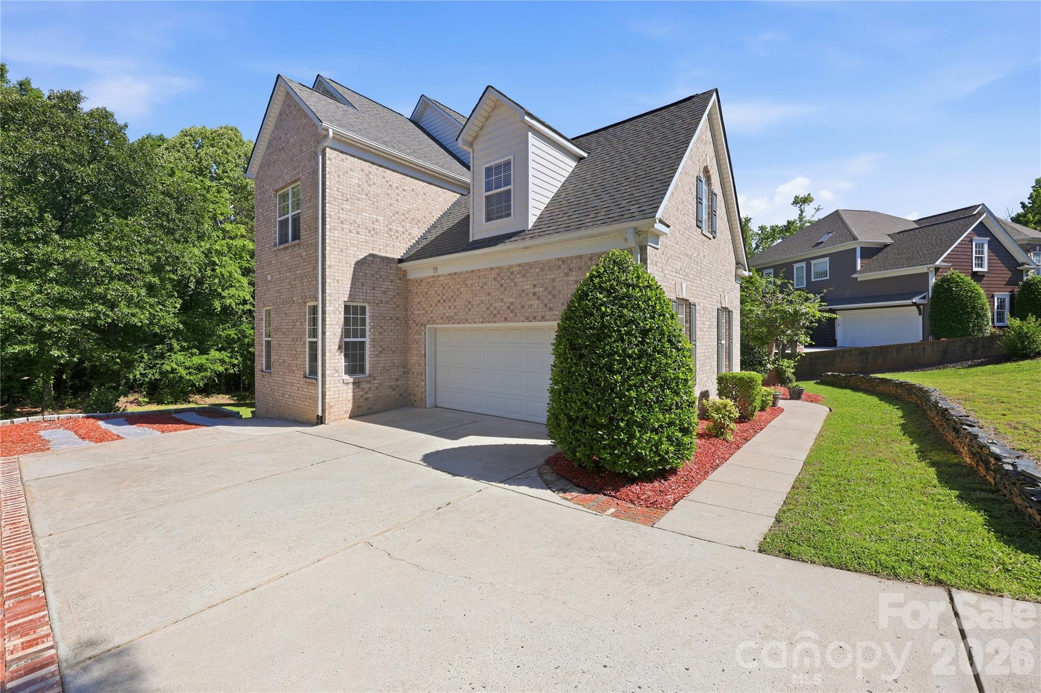 4206 Barons Court Harrisburg NC 28075