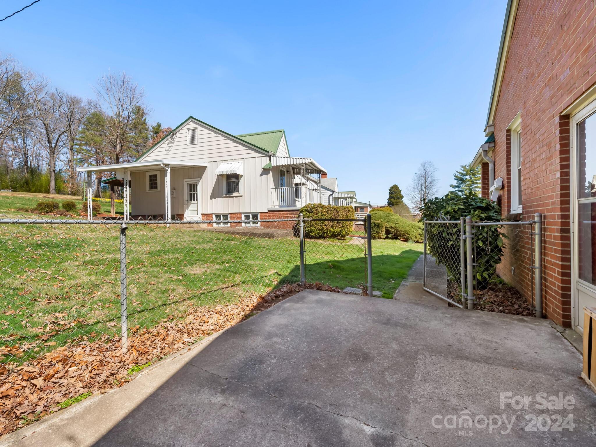 8 Panchita Drive Candler NC 28715