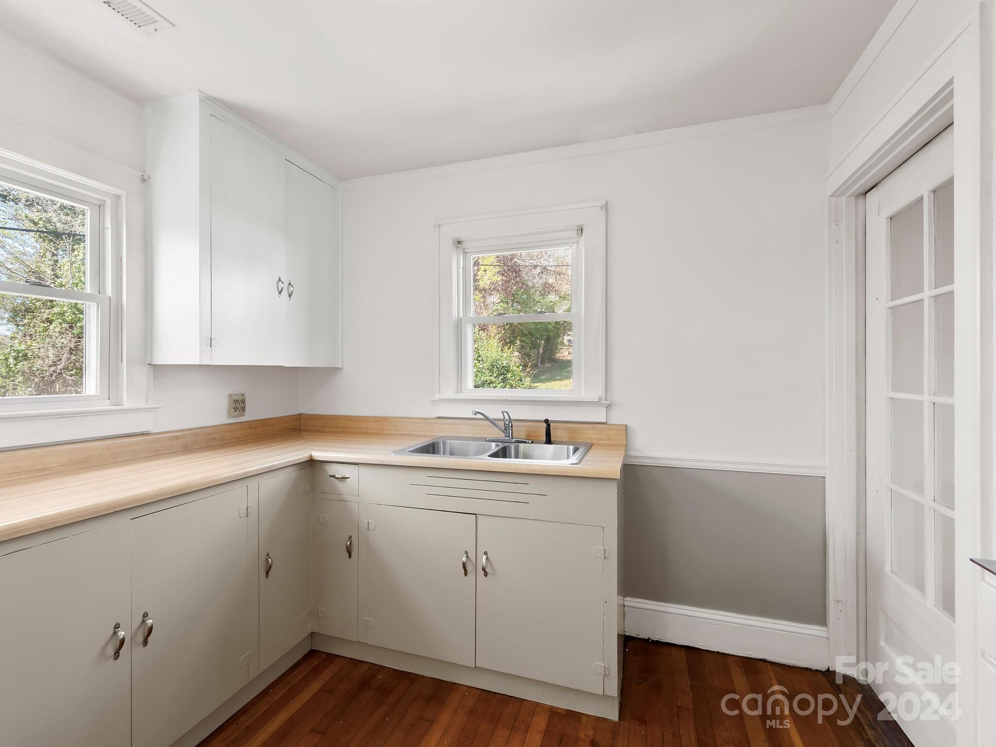 8 Panchita Drive Candler NC 28715