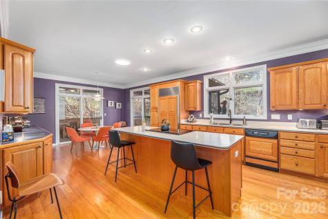 35 Hillcreek Drive Asheville NC 28804