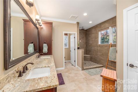 35 Hillcreek Drive Asheville NC 28804