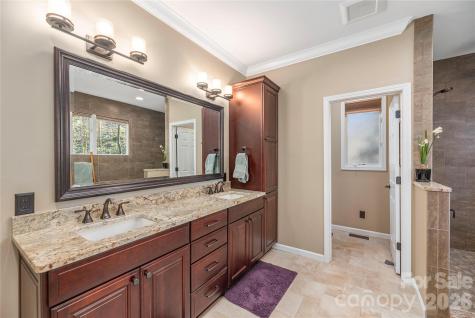 35 Hillcreek Drive Asheville NC 28804