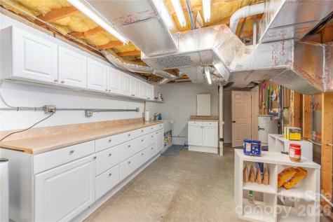 35 Hillcreek Drive Asheville NC 28804