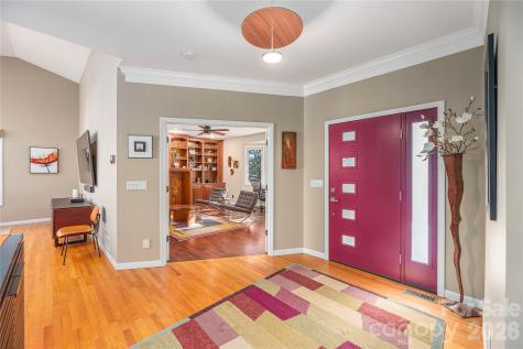 35 Hillcreek Drive Asheville NC 28804