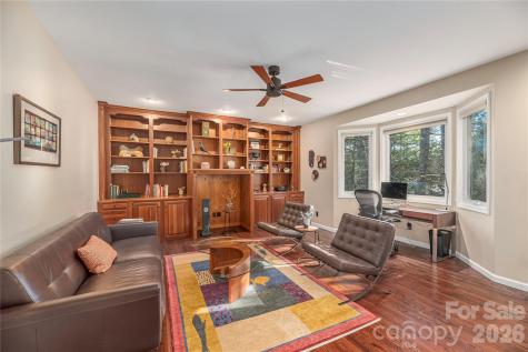 35 Hillcreek Drive Asheville NC 28804