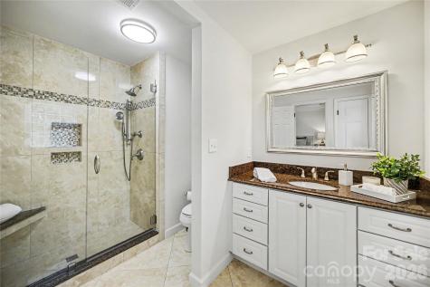 4831 Deanscroft Drive Charlotte NC 28226