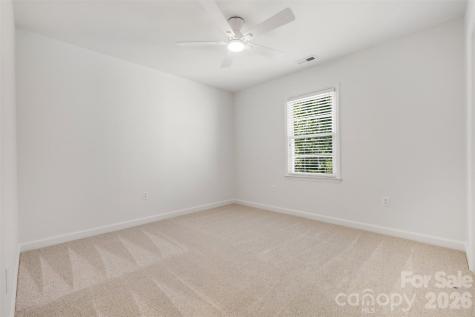 4831 Deanscroft Drive Charlotte NC 28226