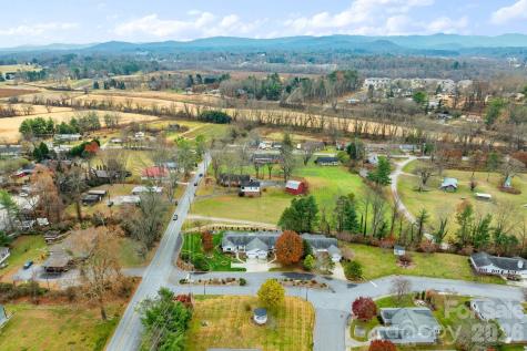 1 Wintry Drive Hendersonville NC 28792