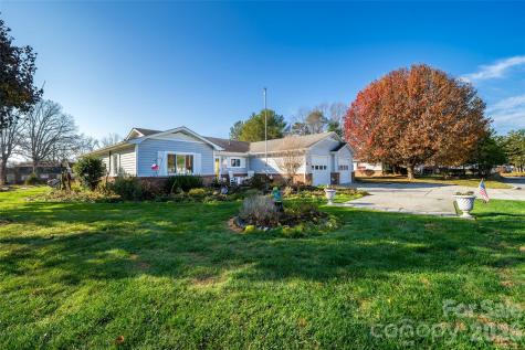 1 Wintry Drive Hendersonville NC 28792