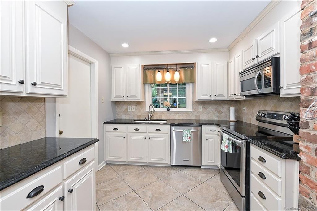 3933 Riverbend Road Charlotte NC 28210