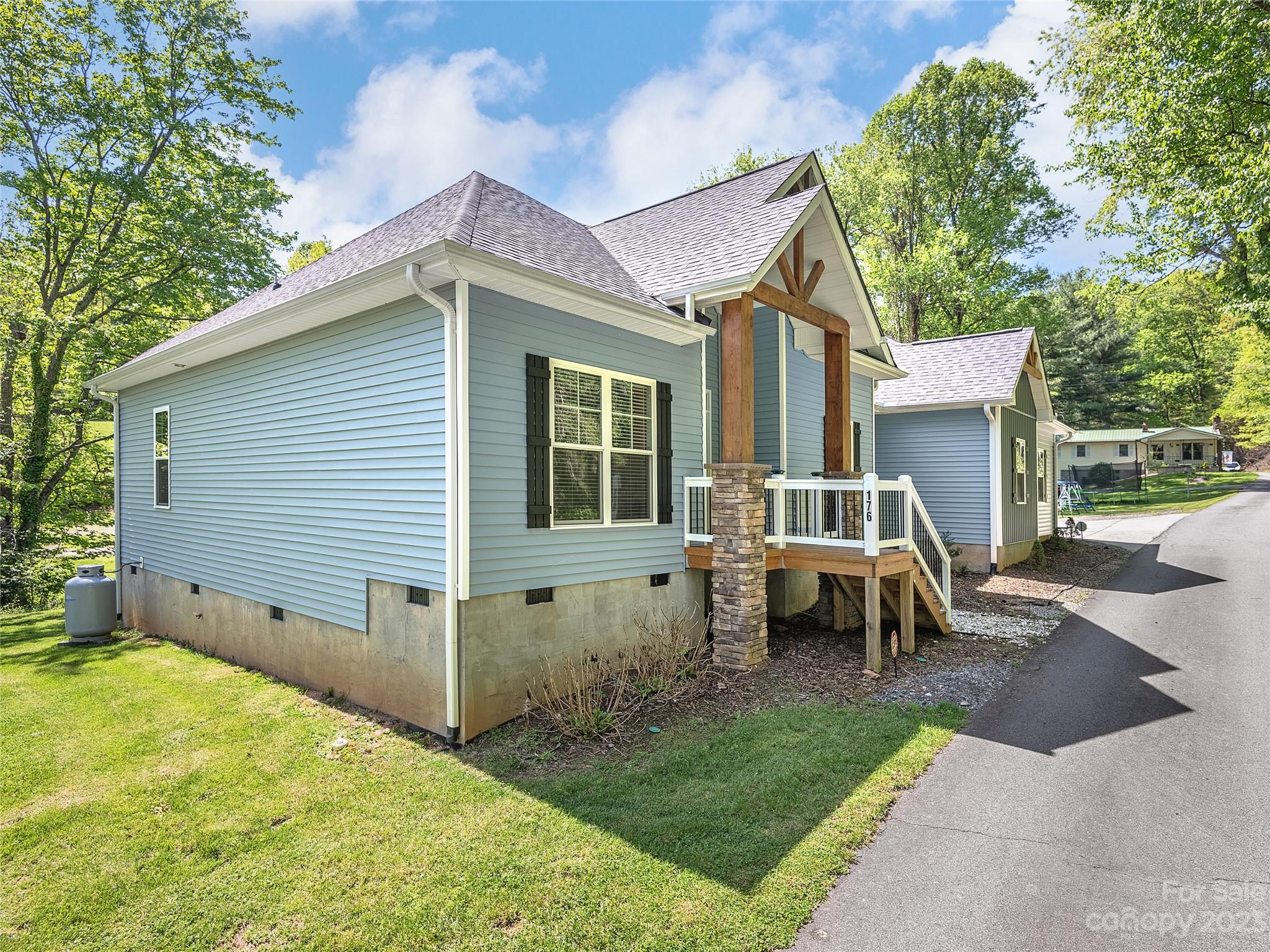 176 Sardis Road Asheville NC 28806