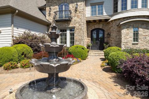 119 S Longfellow Lane Mooresville NC 28117
