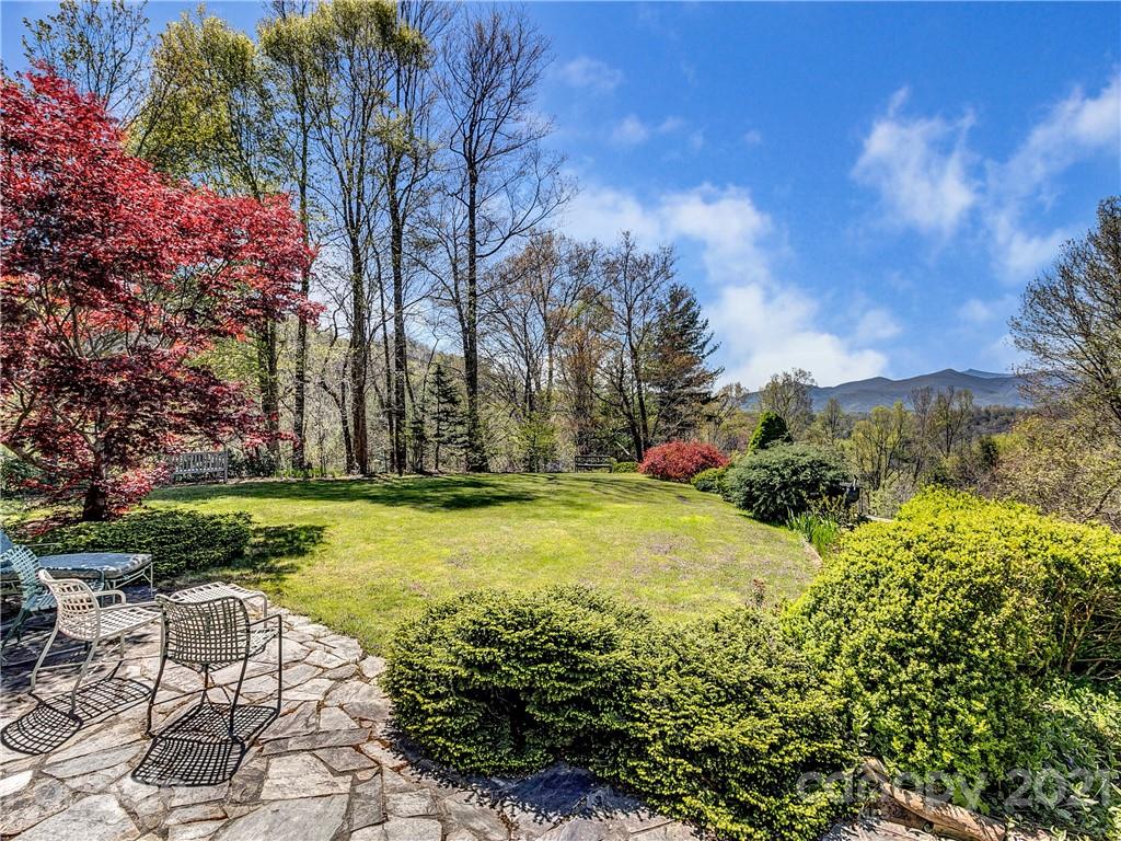 1161 Bee Branch Road Bakersville NC 28705