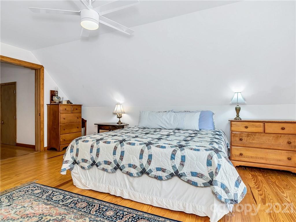 1161 Bee Branch Road Bakersville NC 28705