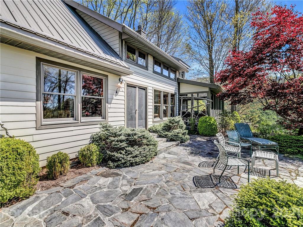 1161 Bee Branch Road Bakersville NC 28705