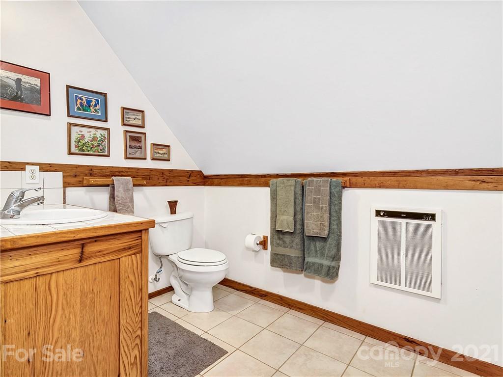 1161 Bee Branch Road Bakersville NC 28705