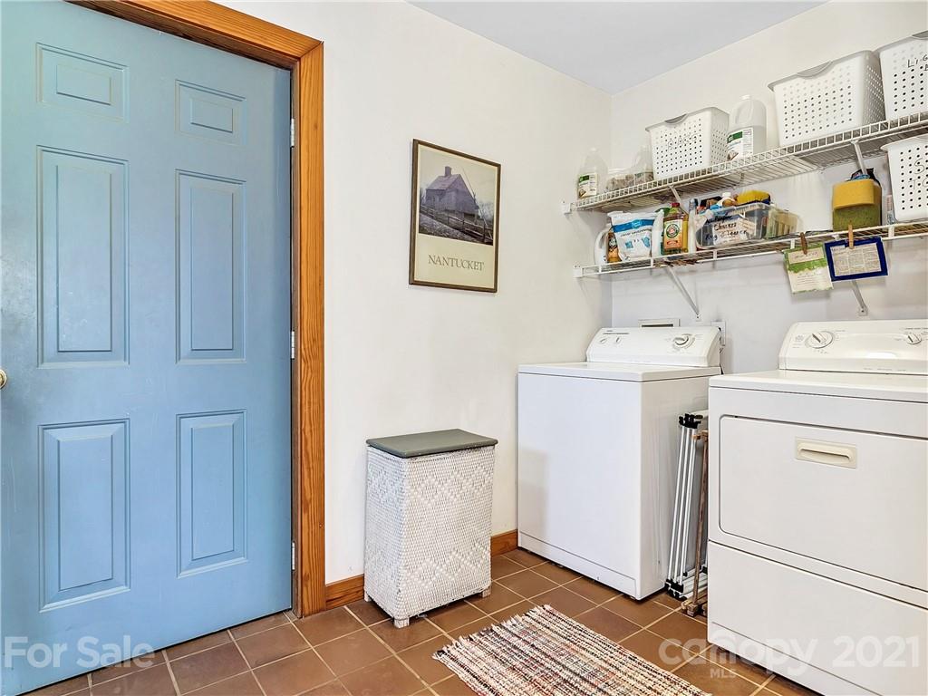 1161 Bee Branch Road Bakersville NC 28705