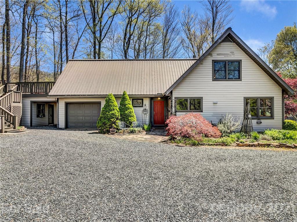 1161 Bee Branch Road Bakersville NC 28705