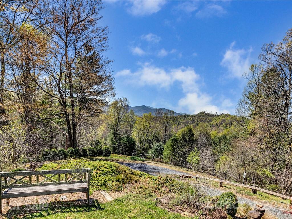 1161 Bee Branch Road Bakersville NC 28705