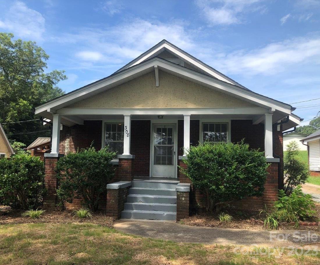 308 6th Street SW Hickory NC 28602