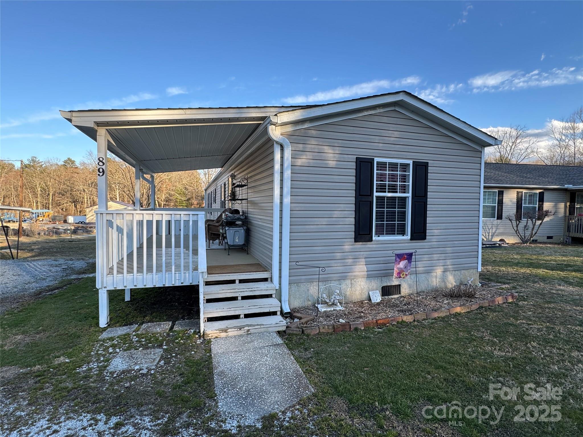 89 Ruth Whitaker Road Hendersonville NC 28791
