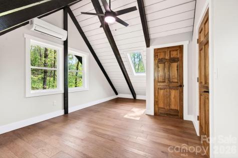 93 Horse Ring Drive Burnsville NC 28714