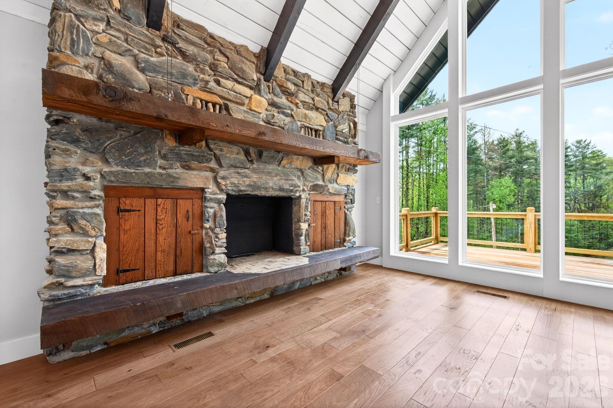 93 Horse Ring Drive Burnsville NC 28714