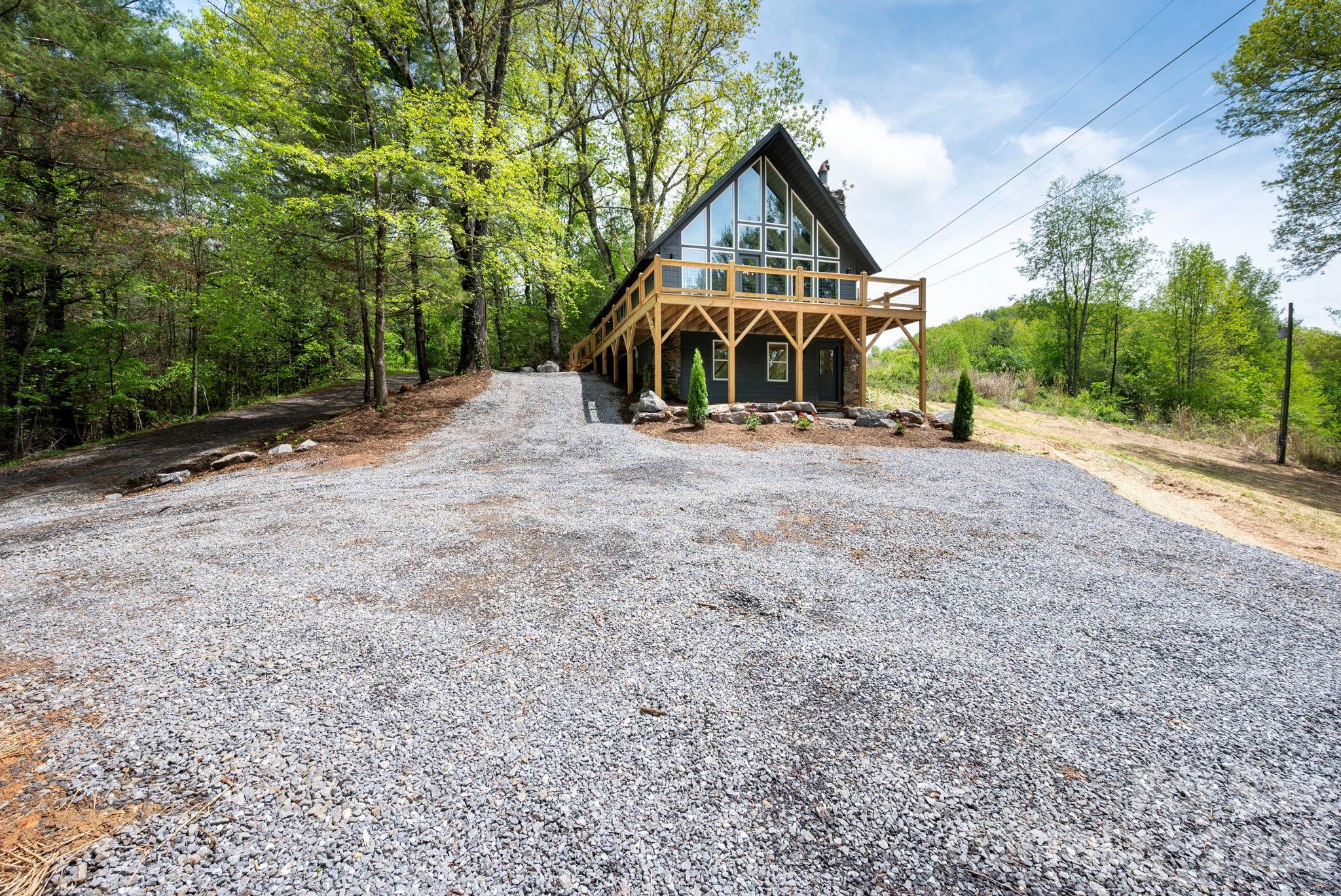 93 Horse Ring Drive Burnsville NC 28714