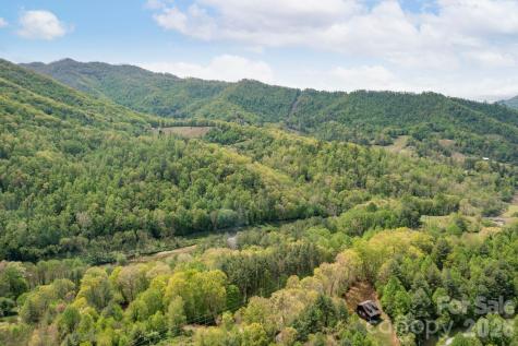 93 Horse Ring Drive Burnsville NC 28714