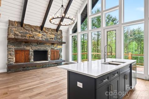 93 Horse Ring Drive Burnsville NC 28714