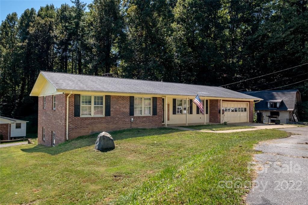 21 Barberry Heights Drive Brevard NC 28712
